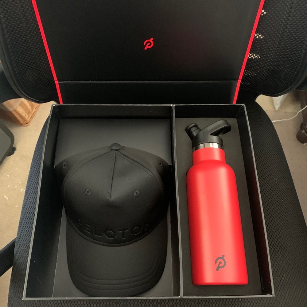New Peloton Gift Set